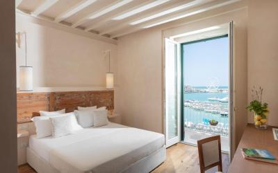 Camera Matrimoniale Deluxe con Balcone e Vista Mare