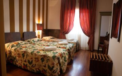 Camera Tripla Comfort