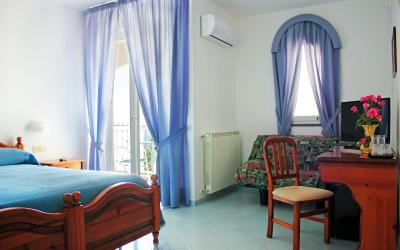 Camerau00a0Standardu00a0Matrimoniale/Doppia con Letti Singoli con Balcone