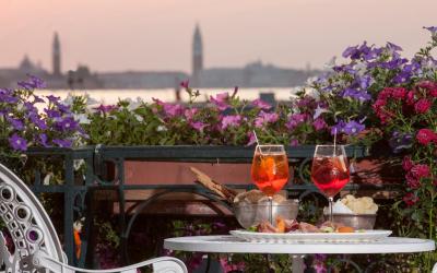 Camera Matrimoniale Superior con Terrazza e Vista San Marco