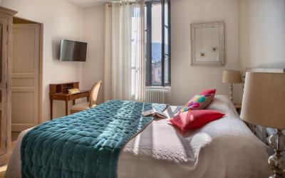 Chambre Lit Queen-Size - Vue sur Jardin