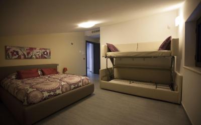 Camera Quadrupla Deluxe