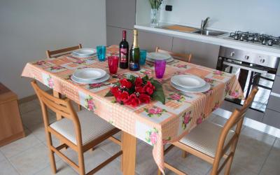 Appartamento con 2 Camere da Letto e Vista Lago