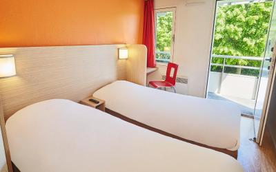 Chambre Double avec 2 Lits Simples