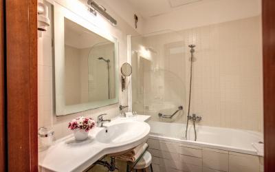 Camera Economy Matrimoniale/Doppia con Letti Singoli