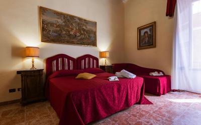 Camera Tripla Comfort