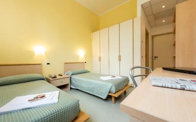 Camera Matrimoniale/Doppia con Letti Singoli