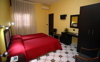 Camera Doppia con Letti Singoli