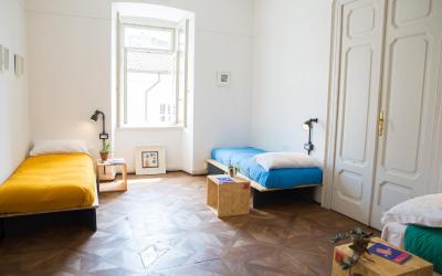 Posto Letto in Dormitorio Femminile 