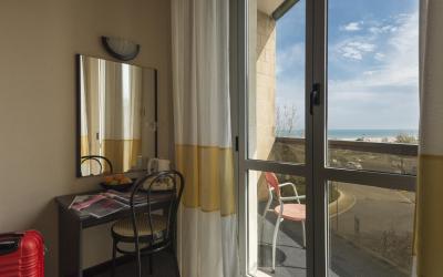 Camera Quadrupla Classic