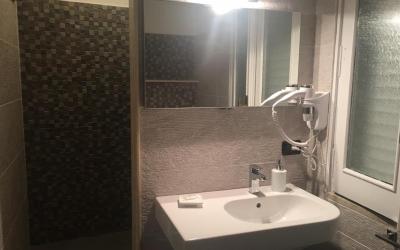 Camera Quadrupla Deluxe