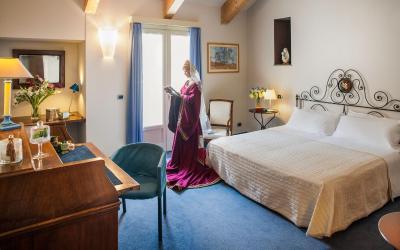 Camera Deluxe Matrimoniale/Doppia con Letti Singoli