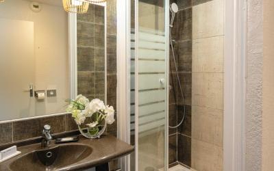 Chambre Familiale avec Alcu00f4ve - Vue sur Piscine Chambre Familiale avec Alcu00f4ve - Vue sur Piscine