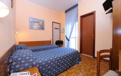 Camera Tripla Standard con Balcone