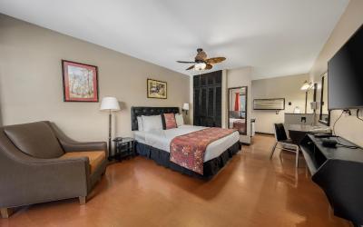 Deluxe King Room