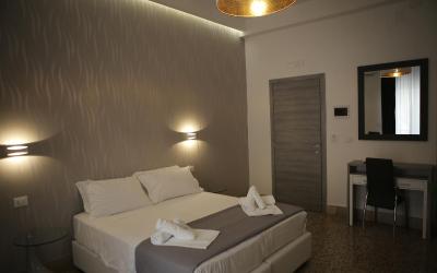 Camera Superior Matrimoniale/Doppia con Letti Singoli con Vista Cittu00e0