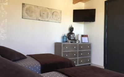 Chambre Double ou Lits Jumeaux avec Salle de Bains Privative Chambre Double ou Lits Jumeaux avec Salle de Bains Privative
