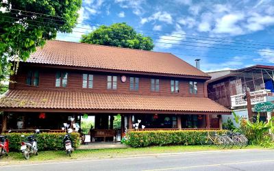 Riverhouse-The Teak House