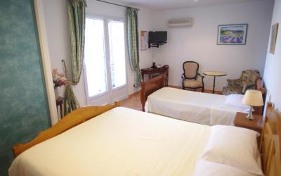 Chambre Triple avec Terrasse Chambre Triple avec Terrasse