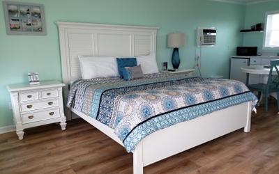 Deluxe King Suite Oceanfront Room with Kitchenette and Private Balcony #22