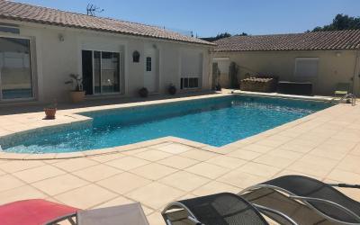 Appartement - Vue sur Piscine 