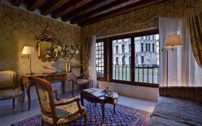 Junior Suite con Vista Canale