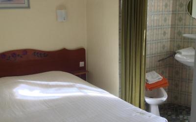 Chambre Double avec Salle de Bains Commune