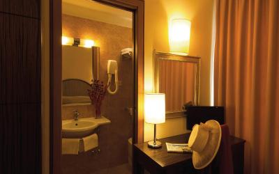 Camera Matrimoniale/Doppia con Letti Singoli