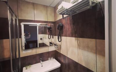 Chambre Double Standard - Hu00e9bergement Accessible Uniquement par des Escaliers Chambre Double Standard - Hu00e9bergement Accessible Uniquement par des Escaliers