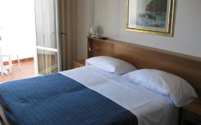 Camera Matrimoniale/Doppia con Letti Singoli con Vista Mare 