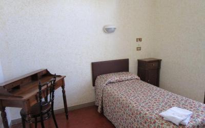 Camera Singola Standard con Bagno in Comune 