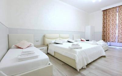 Camera Quintupla con Balcone 