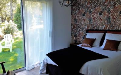 Chambre Lit Queen-Size - Vue sur Jardin