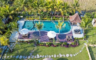 Vila dengan Kolam Renang Pribadi Vila dengan Kolam Renang Pribadi