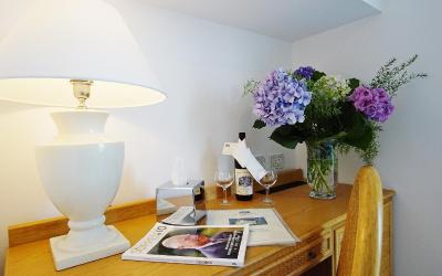 Camera Matrimoniale/Doppia con Letti Singoli con Balcone e Vista Mare Tramonto