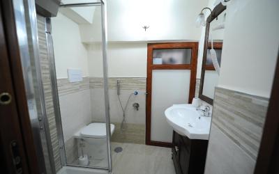 Camera Tripla Classic