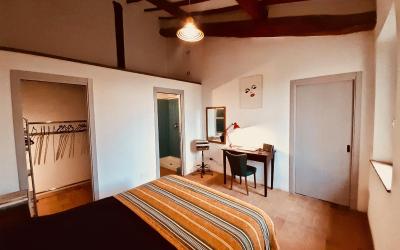 Camera Matrimoniale con Vista Giardino