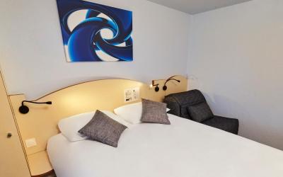 Chambre Triple avec 1 Lit Double et 1 Lit Simple Chambre Triple avec 1 Lit Double et 1 Lit Simple