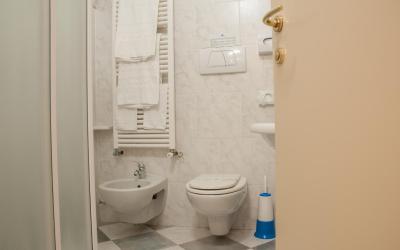 Camera Matrimoniale Panoramica con Vista Mare e Accesso Parco Termale