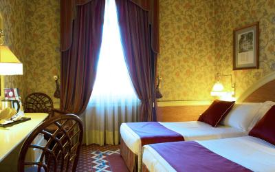 Camera Doppia con Letti Singoli