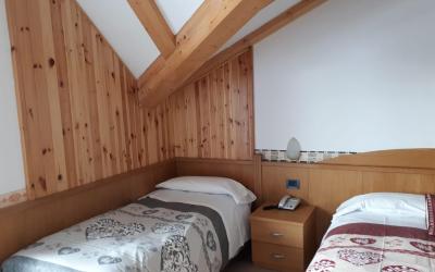 Camera Matrimoniale/Doppia con Letti Singoli