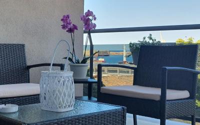 Camera Matrimoniale Deluxe con Balcone e Vista Mare