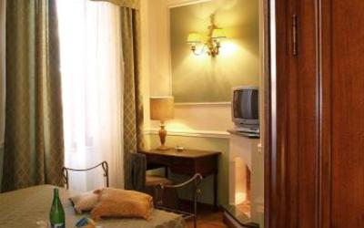 Camera Tripla Standard