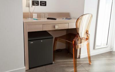 Camera Classic Matrimoniale/Doppia con Letti Singoli con Vista Mare Parziale