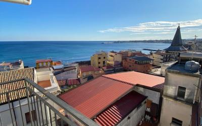 Camera Matrimoniale Deluxe con Balcone e Vista Mare