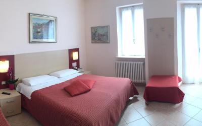 Camera Tripla con Vista Lago