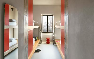 Posto Letto in Dormitorio Misto con 4 Letti Posto Letto in Dormitorio Misto con 4 Letti