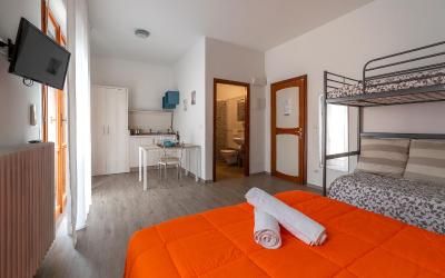 Camera Familiare con Bagno Privato