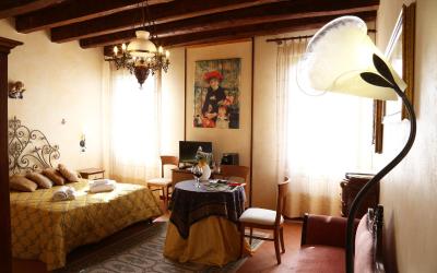 Camera Superior Deluxe Matrimoniale/Doppia con Letti Singoli 