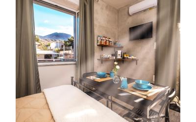 Camera Matrimoniale con Vista Montagna